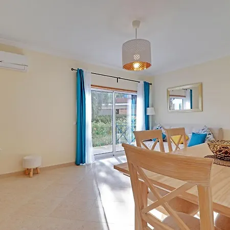 Apartment Delight With Pool By Homing *