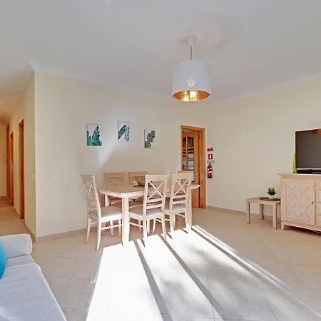 Apartment Delight With Pool By Homing Vilamoura