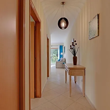 Appartement Delight With Pool By Homing *