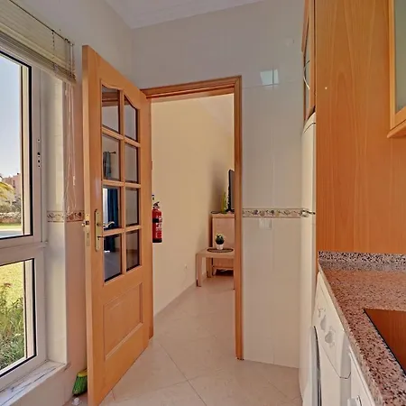 Apartment Delight With Pool By Homing *