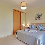 Delight With Pool By Homing Апартаменты